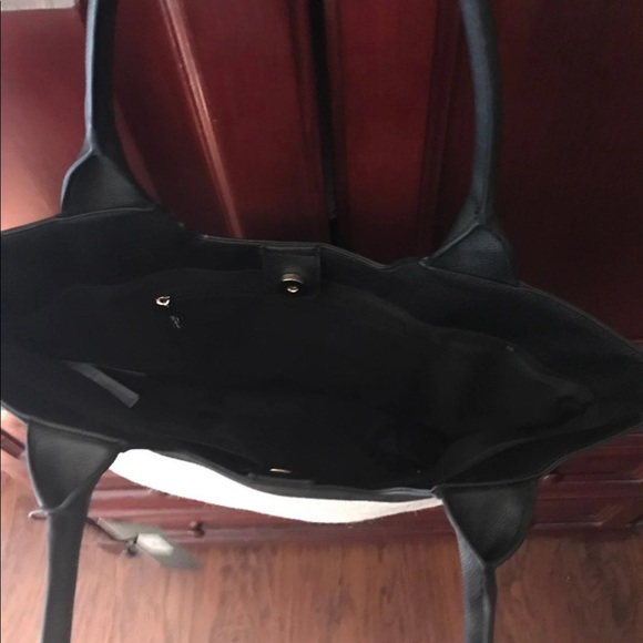 Rachel Zoe Summer Tote - Picture 3 of 3